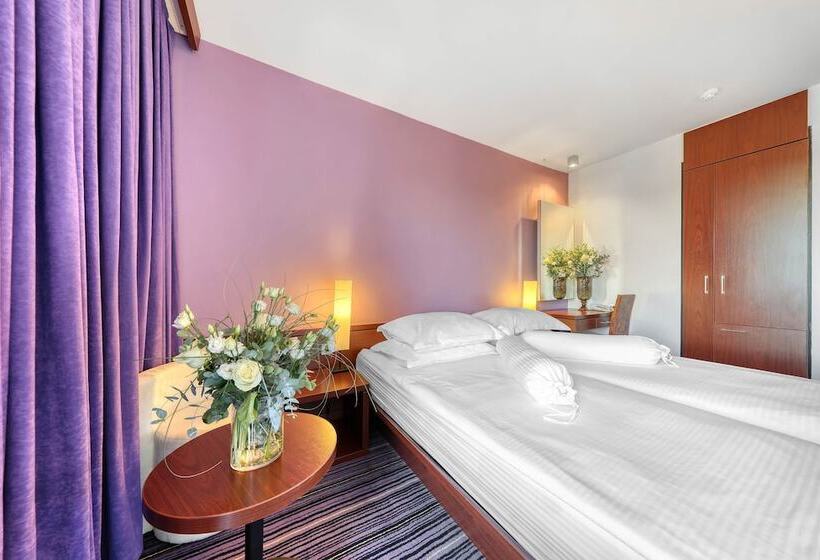 غرفة كومفورت, Adriatic