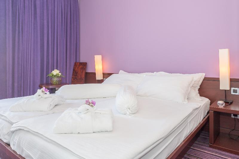 غرفة كومفورت, Adriatic