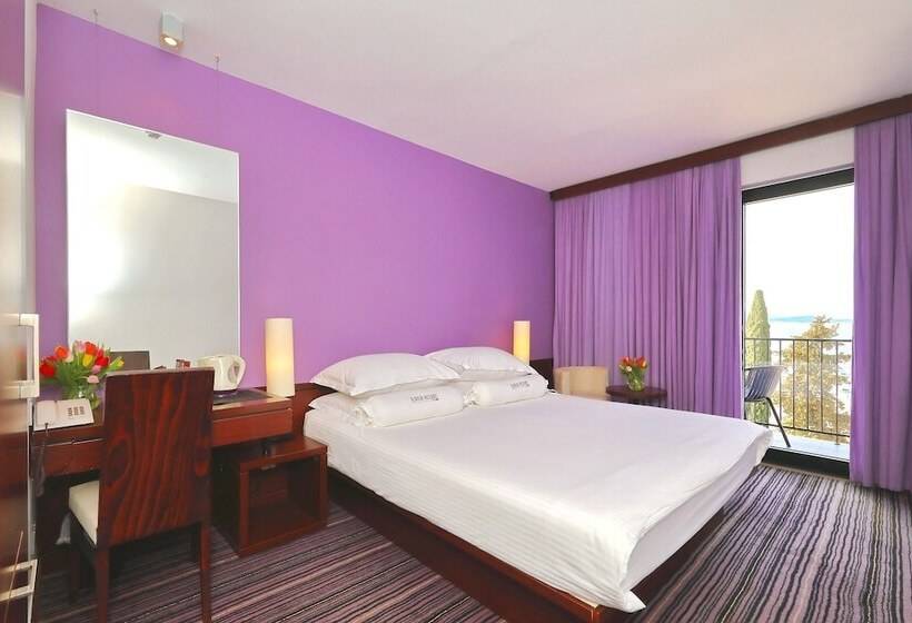 غرفة سوبيريور ذات إطلالة جانبية على البحر, Adriatic