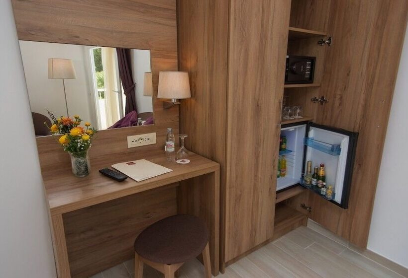 Номер Стандарт Вид на Море с Балконом, Biokovo