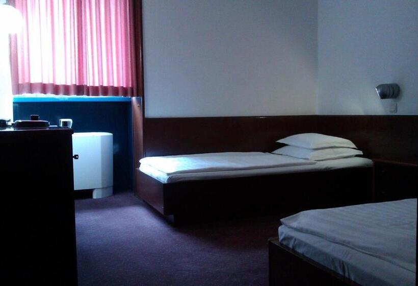 חדר אקונומי, Laguna Zagreb