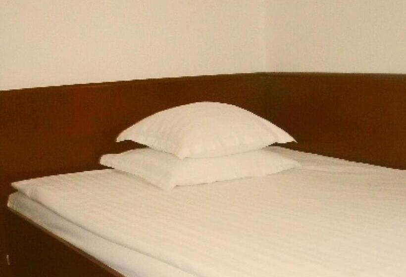 חדר אקונומי, Laguna Zagreb