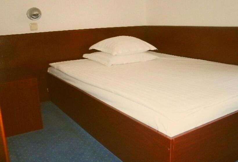 חדר אקונומי, Laguna Zagreb