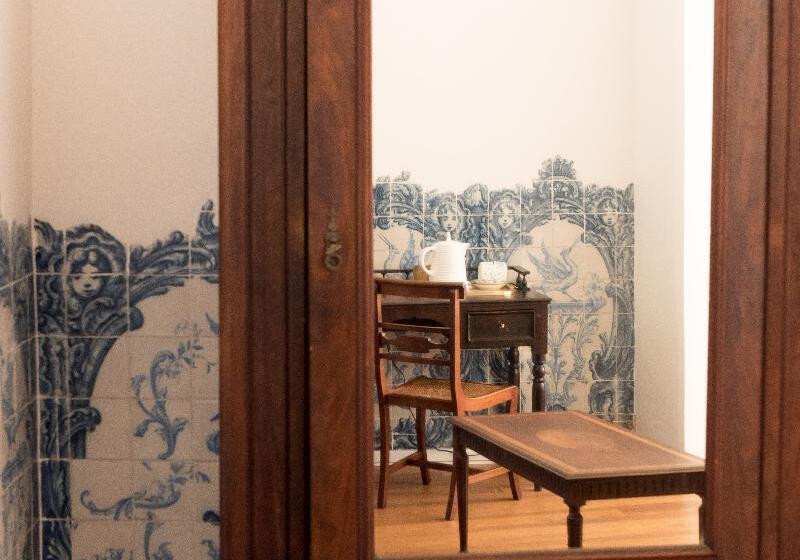 اتاق اجرایی, Exe Lev