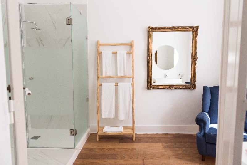 اتاق اجرایی, Exe Lev