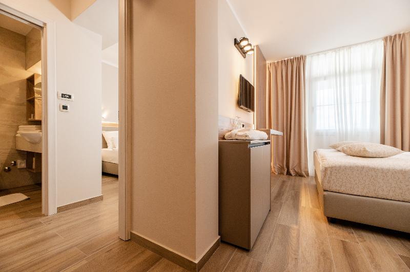 패밀리 룸, Malin