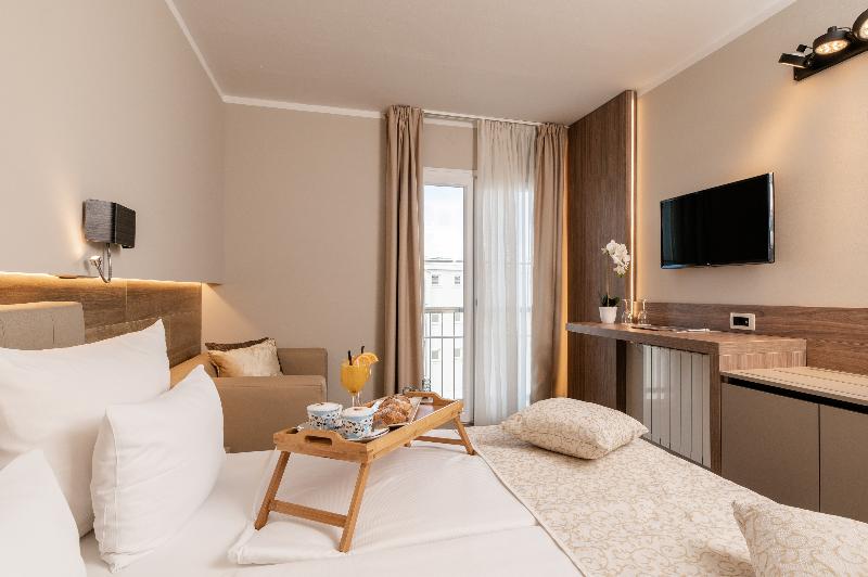 스탠다드 룸, Malin