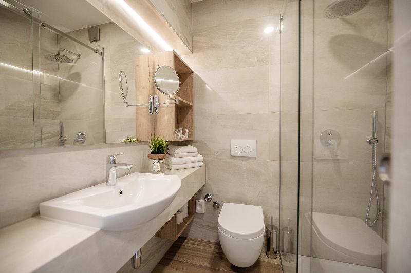 스탠다드 룸, Malin