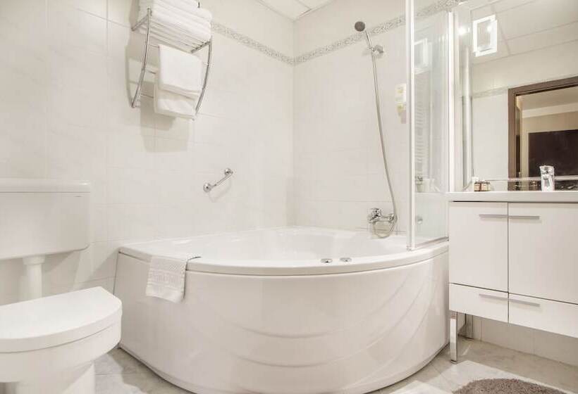 프레지덴셜 스위트, Malin