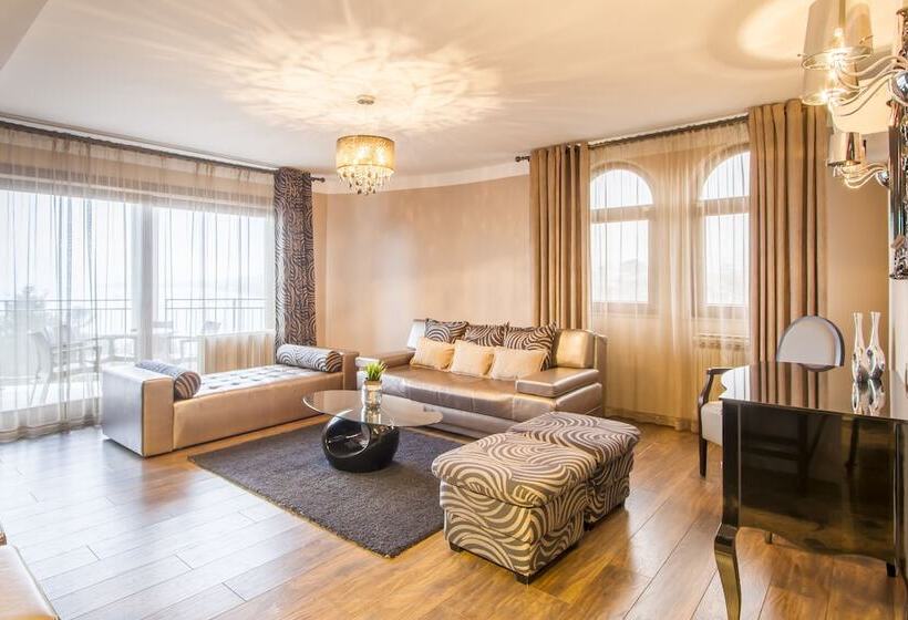 프레지덴셜 스위트, Malin