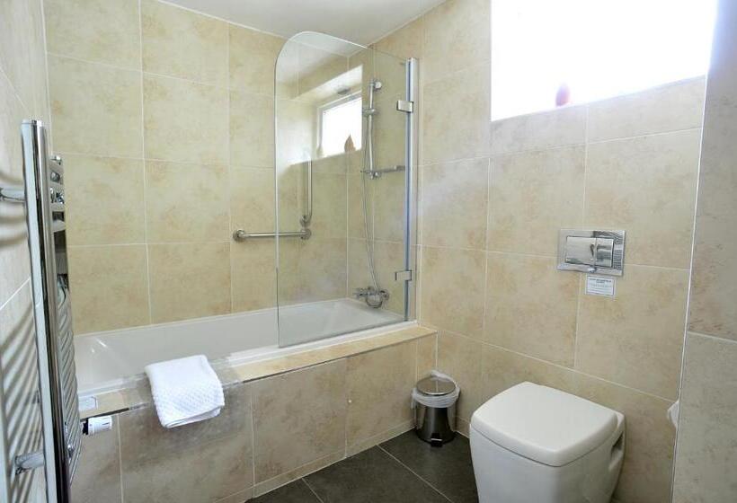 اتاق استاندارد, The Kings Arms