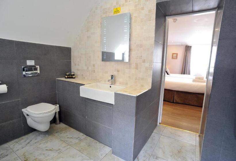 اتاق استاندارد, The Kings Arms