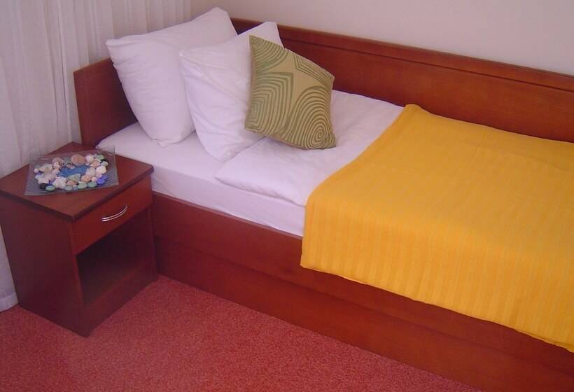 Triple Room Sea View, Villa Garden Ulcinj Ulqin