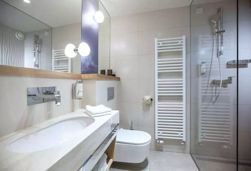 اتاق استاندارد با چشم‌انداز دریاچه, Park   Sava Hotels & Resorts