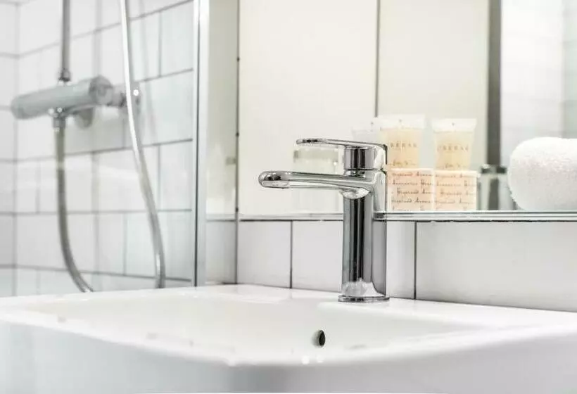 スタンダードルーム, Glasgow West Hotel By Compass Hospitality