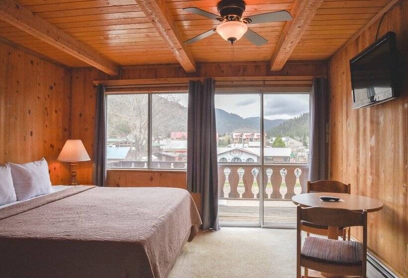 חדר קלאסי מיטה זוגית, Alpine Lodge Red River