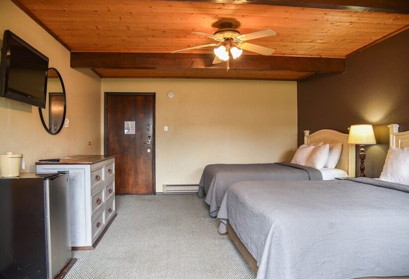 חדר סטנדרט שתי מיטות זוגיות, Alpine Lodge Red River