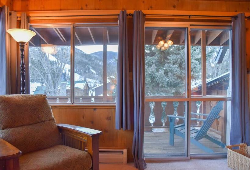 Romantic Room, Alpine Lodge Red River