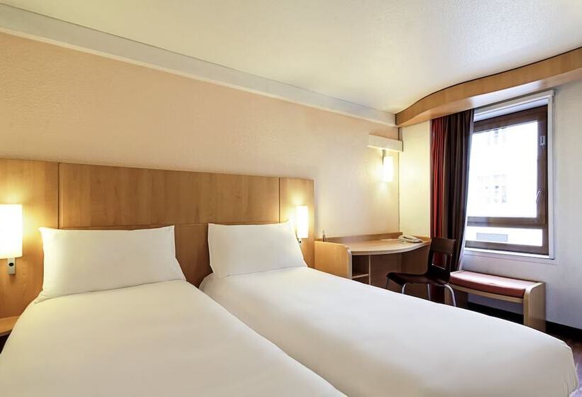 Номер Стандарт, Ibis Lausanne Crissier
