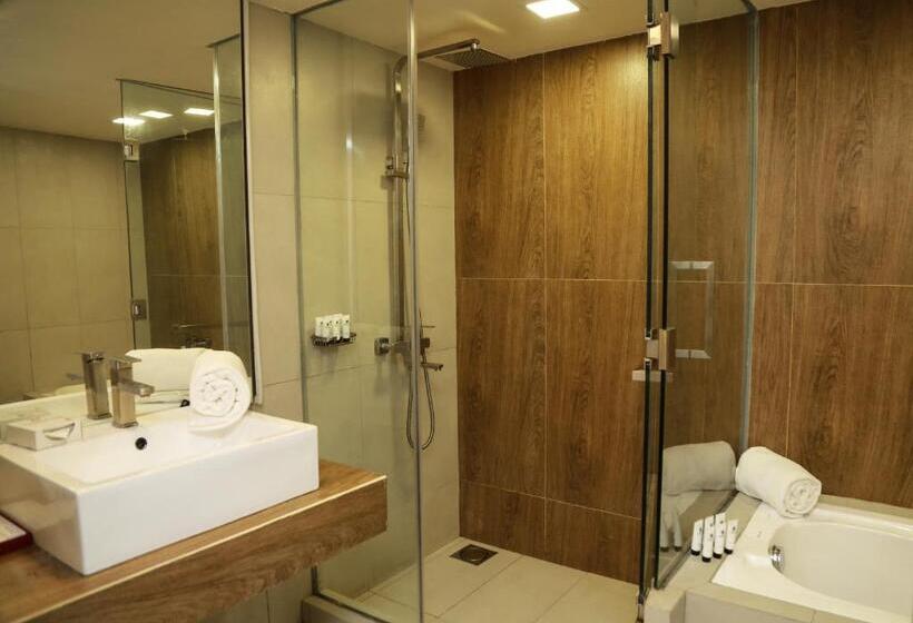 Chambre Triple Deluxe, Pegasus Reef   A Beach Resort In Colombo