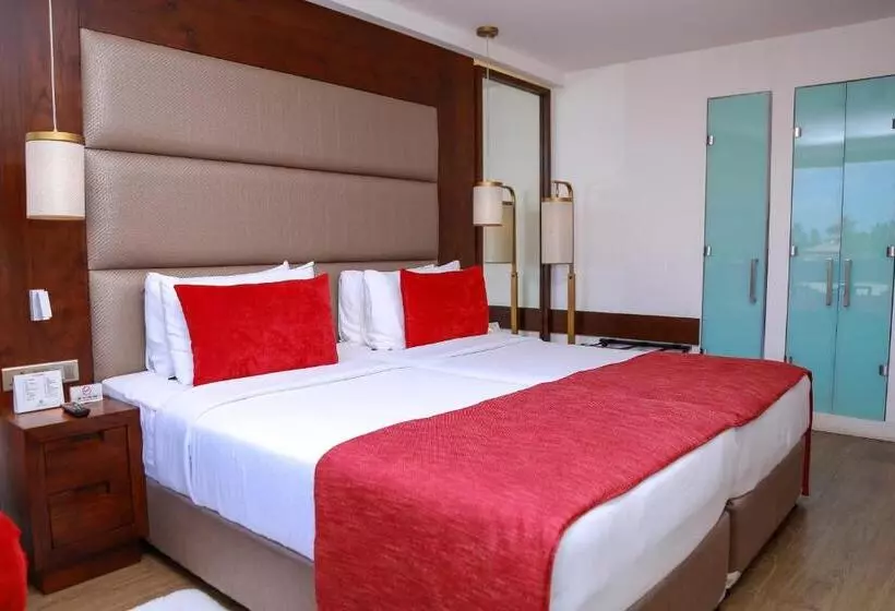 Deluxe Kolmen Hengen Huone, Pegasus Reef   A Beach Resort In Colombo
