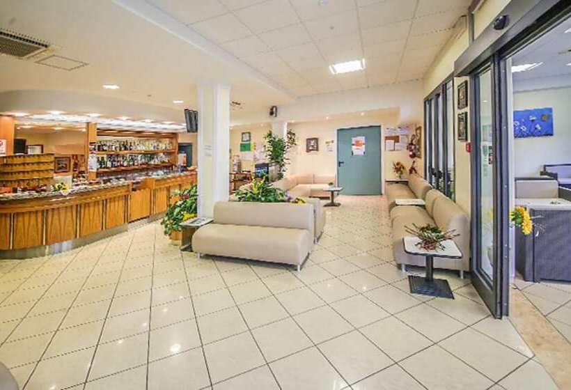 غرفة قياسية, Santa Martina