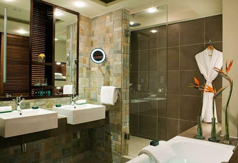 اتاق سوپریور با تخت بزرگ, Sofitel Mauritius L Imperial Resort & Spa