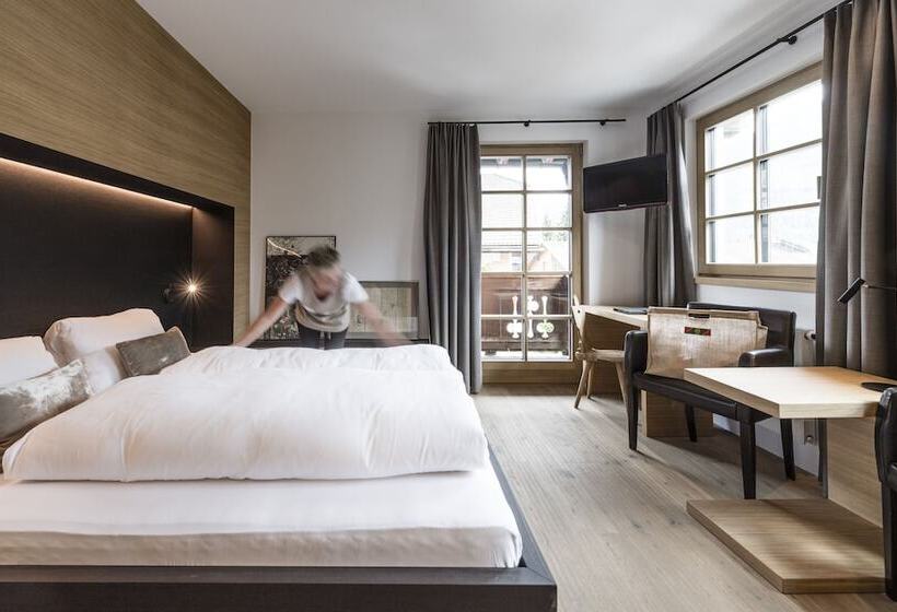 スーペリアールーム, Strasserwirt   Ansitz Zu Tirol