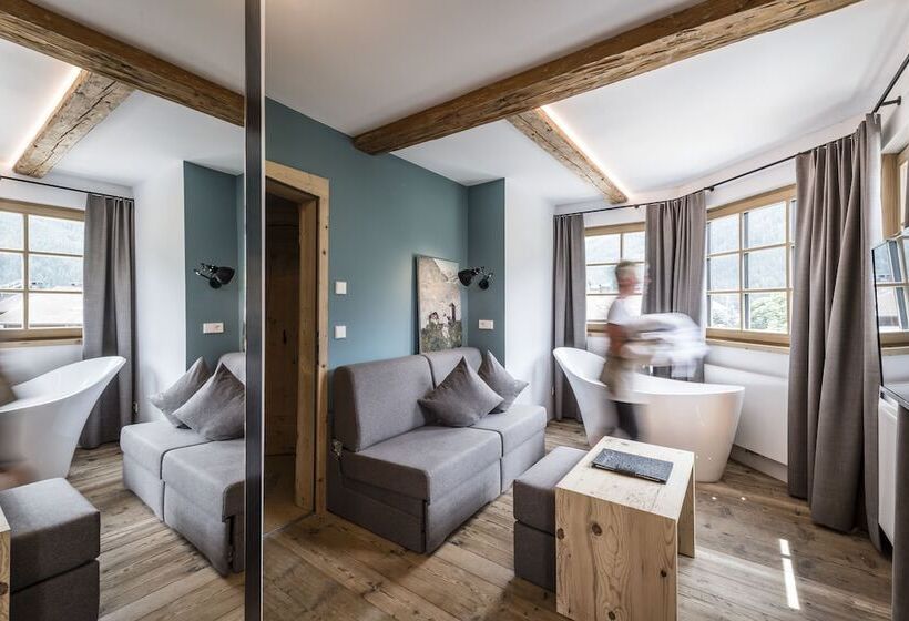 ジュニアスイート, Strasserwirt   Ansitz Zu Tirol