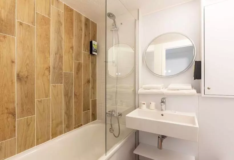 コンフォートルーム, Sure Hotel By Best Western Plaisir