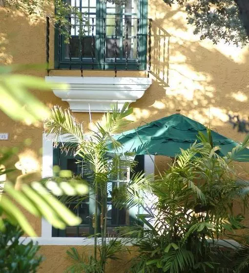 اتاق استاندارد اینتریور, Harbour Village Beach Club