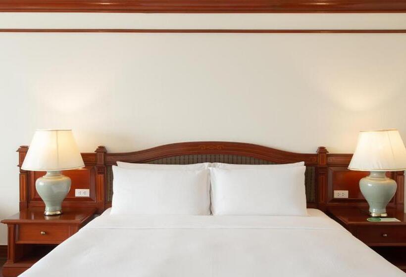Номер Superior Кровать Кинг, Centara Riverside Hotel Chiang Mai