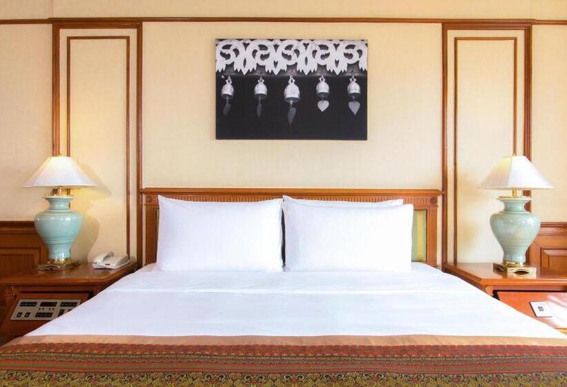 Люкс Кровать Кинг, Centara Riverside Hotel Chiang Mai