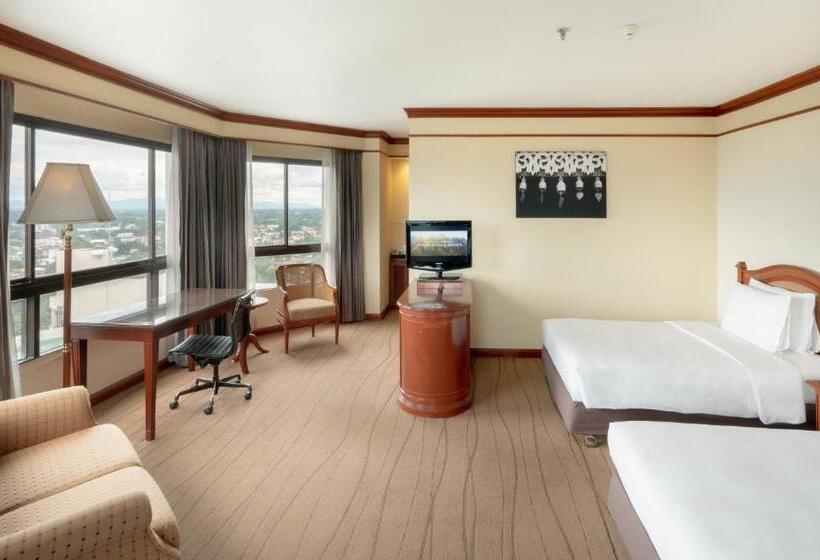 Люкс Вид на Реку, Centara Riverside Hotel Chiang Mai