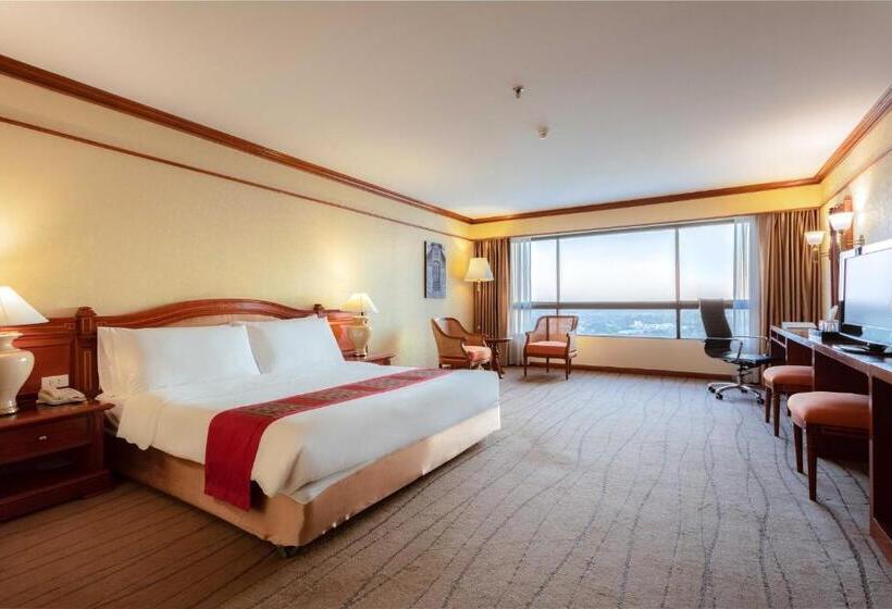 Номер Deluxe Кровать Кинг, Centara Riverside Hotel Chiang Mai