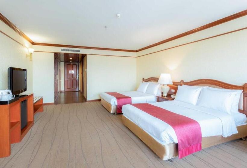 Номер Deluxe, Centara Riverside Hotel Chiang Mai