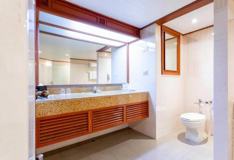 Полулюкс, Centara Riverside Hotel Chiang Mai