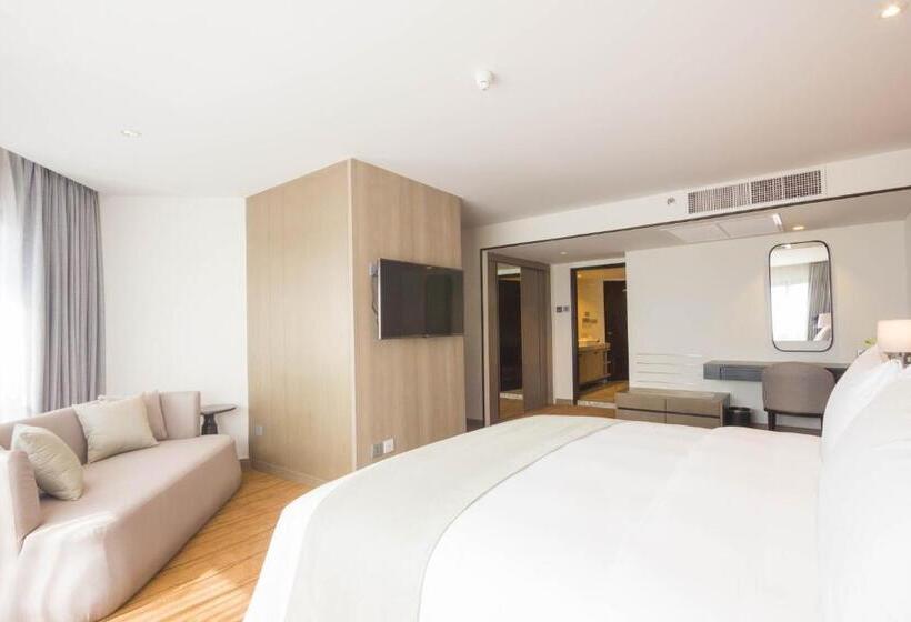 Четырехместный Номер Стандарт, Centara Riverside Hotel Chiang Mai