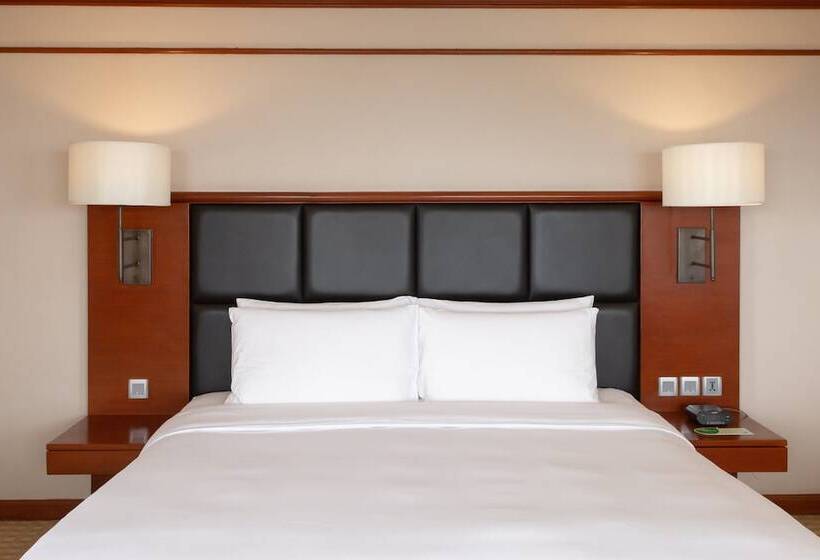 Люкс Повышенной Комфортности, Centara Riverside Hotel Chiang Mai