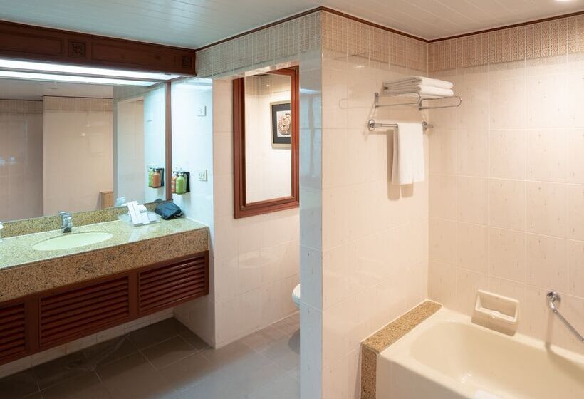 Полулюкс, Centara Riverside Hotel Chiang Mai