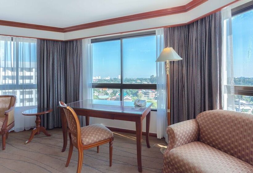 Полулюкс, Centara Riverside Hotel Chiang Mai