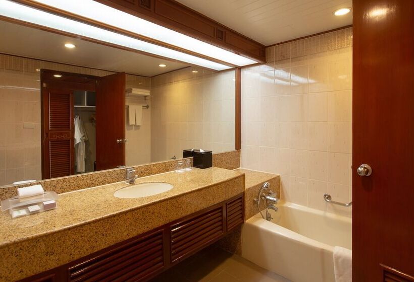 Номер Superior, Centara Riverside Hotel Chiang Mai