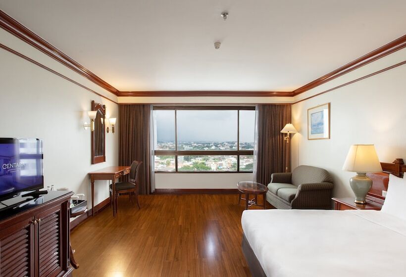 Номер Superior, Centara Riverside Hotel Chiang Mai