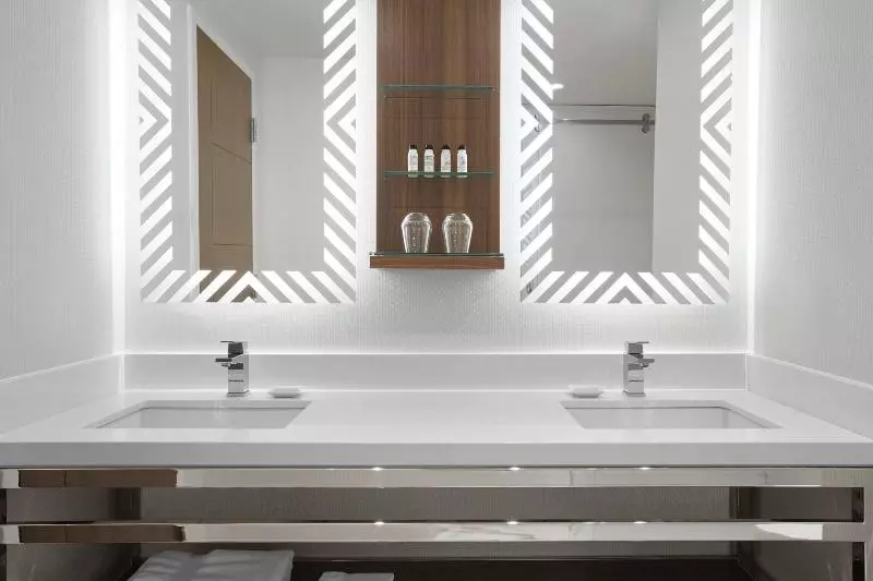 クイーンサイズベッドのスタンダードルーム, Delta Hotels By Marriott Trois Rivieres Conference Centre
