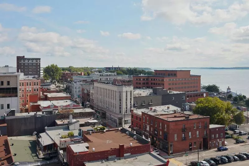 クイーンサイズベッドのスタンダードルーム, Delta Hotels By Marriott Trois Rivieres Conference Centre