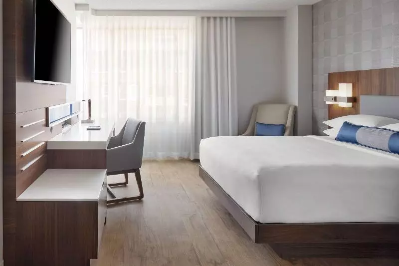 クイーンサイズベッドのスタンダードルーム, Delta Hotels By Marriott Trois Rivieres Conference Centre