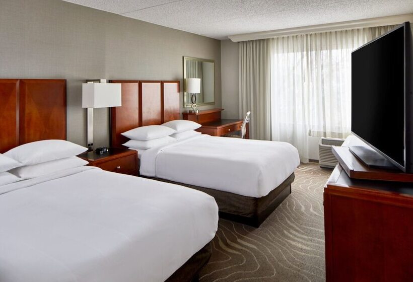 带2个双人床的标准工作室, Detroit Metro Airport Marriott