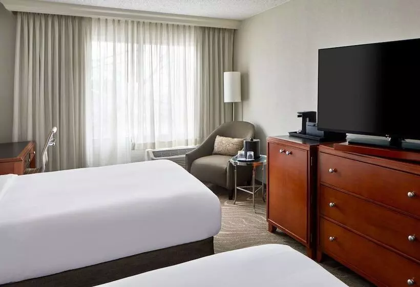 اتاق استاندارد با 2 تخت دوبل, Detroit Metro Airport Marriott