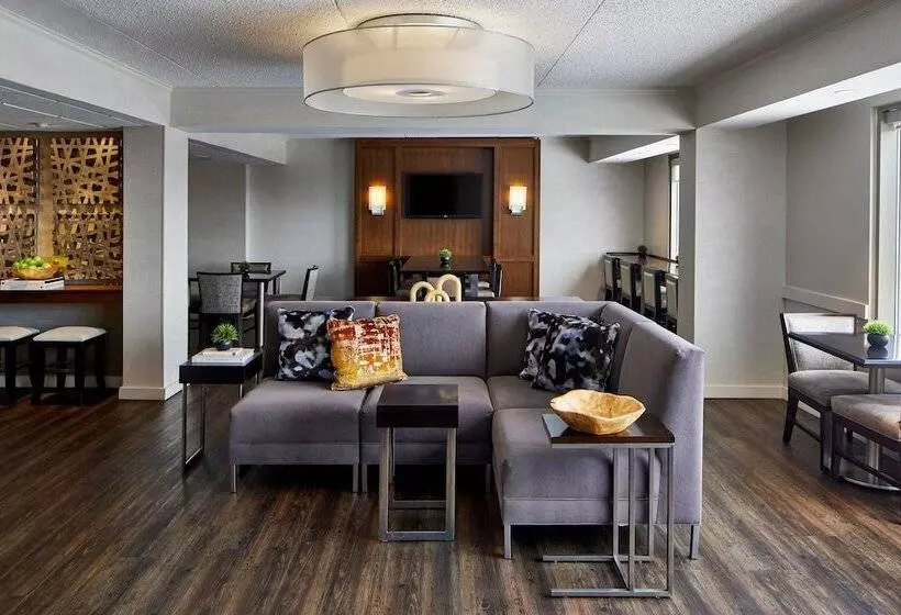 اتاق استاندارد با تخت دوبل, Detroit Metro Airport Marriott