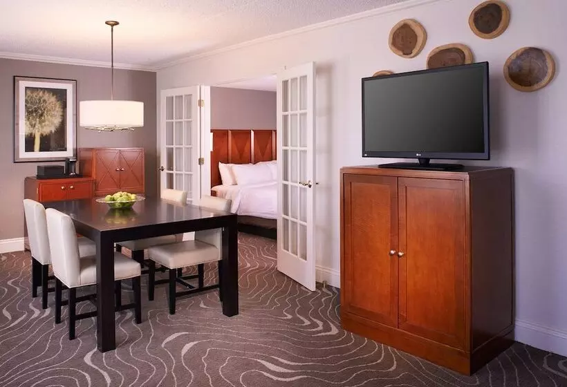سوییت اجرایی, Detroit Metro Airport Marriott